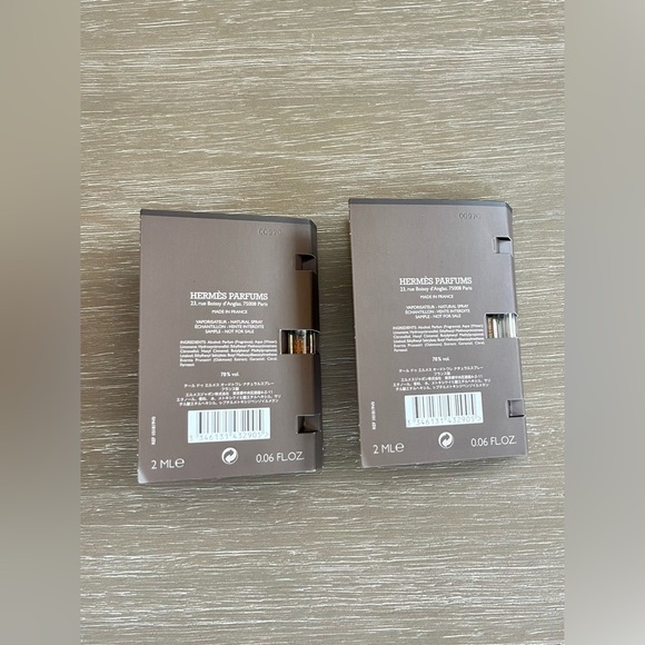 Terre D'Hermes EAU DE TOILETTE Spray Sample - Picture 3 of 3